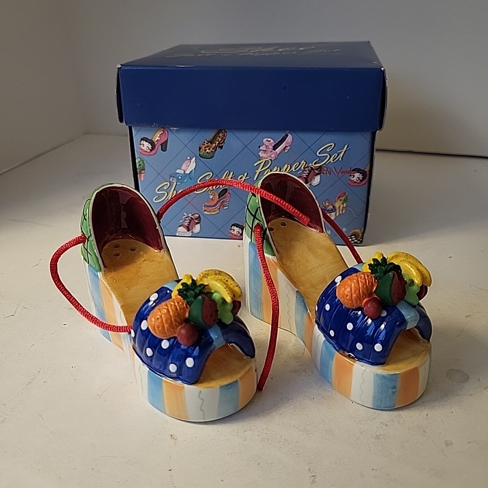 1999 Vandor Carmen MirandaFruit-Themed Platform Sandals Salt & Pepper Shakers